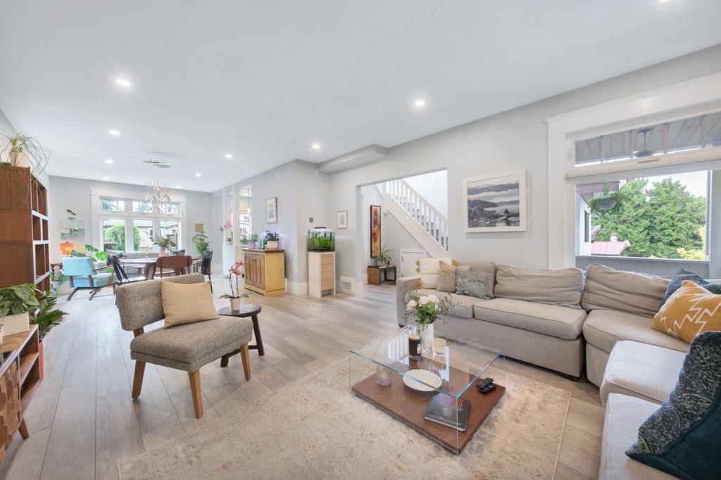 listing image 1101257475869593142