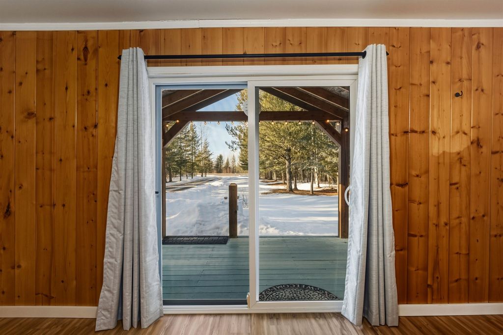 listing image 1105211734524280319