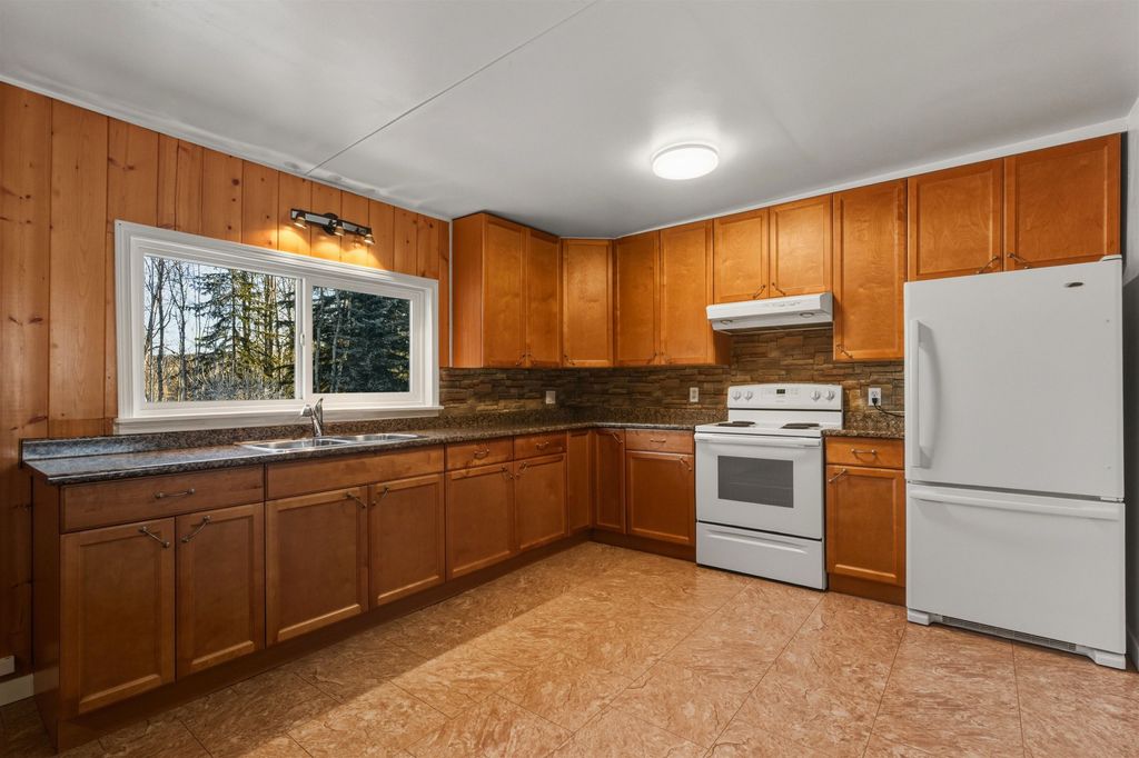 listing image 1103481780430728690