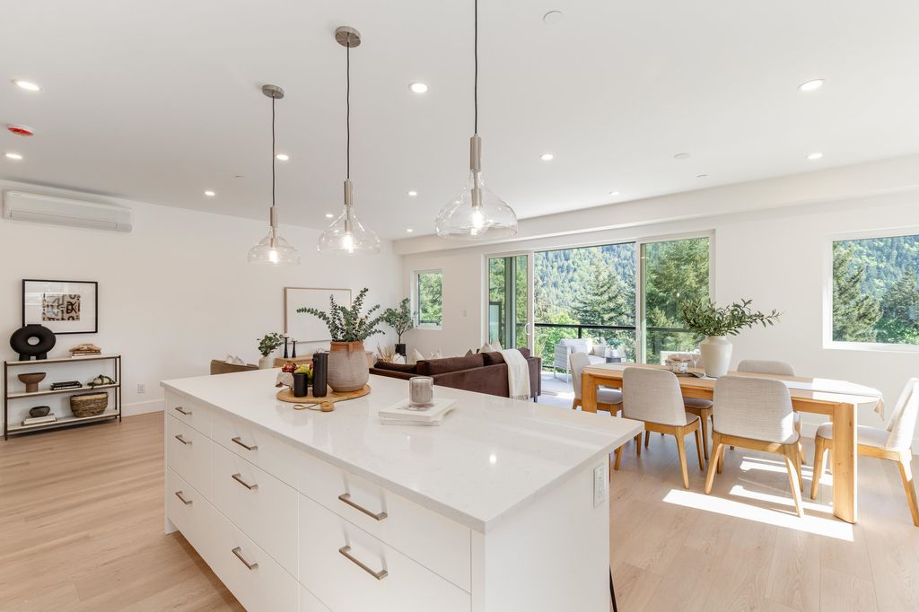 listing image 1104577699262215180