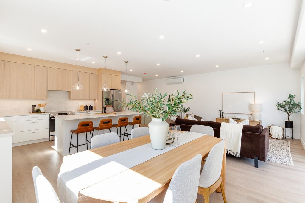 listing image 1104556091579946217