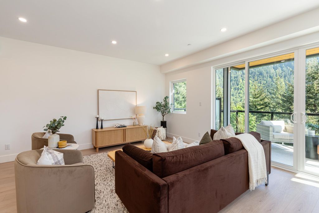 listing image 1109922705852683791