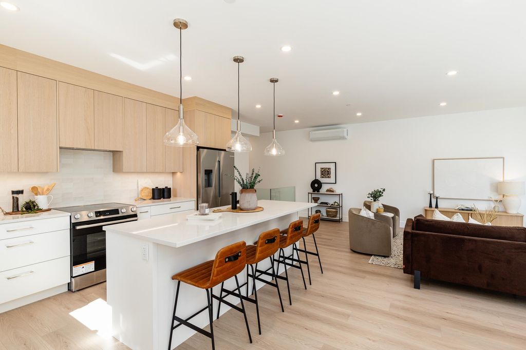 listing image 1108144781032236573
