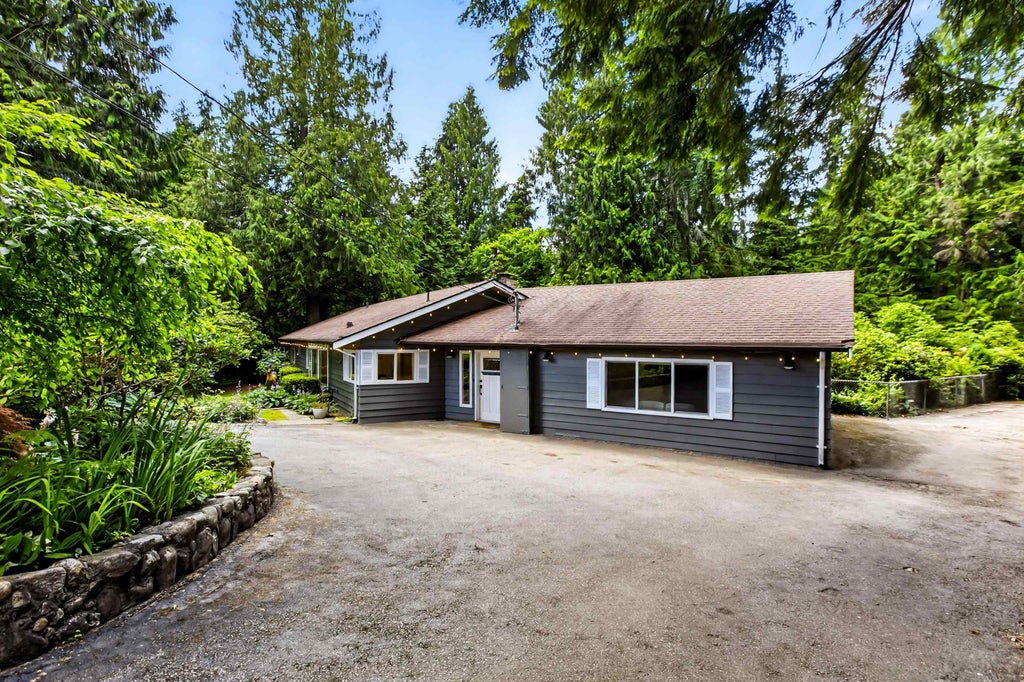 Photo of 26849 116 Avenue, Maple Ridge, BC V2W 1N1 (MLS # R3146138)