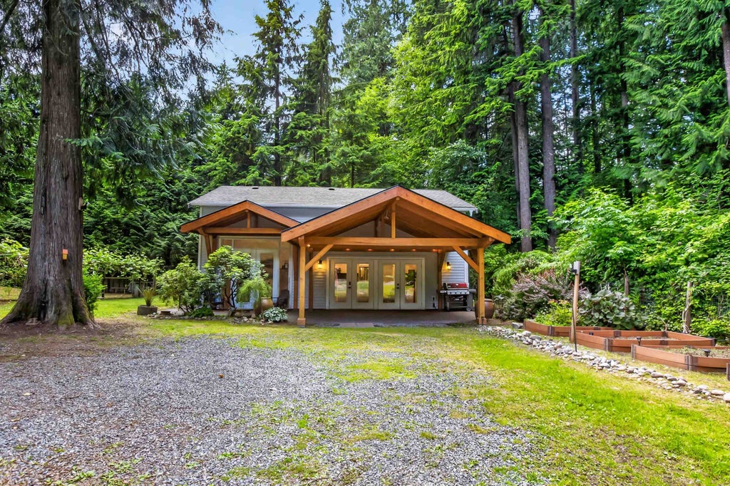 Photo of 26849 116 Avenue, Maple Ridge, BC V2W 1N1 (MLS # R3146138)