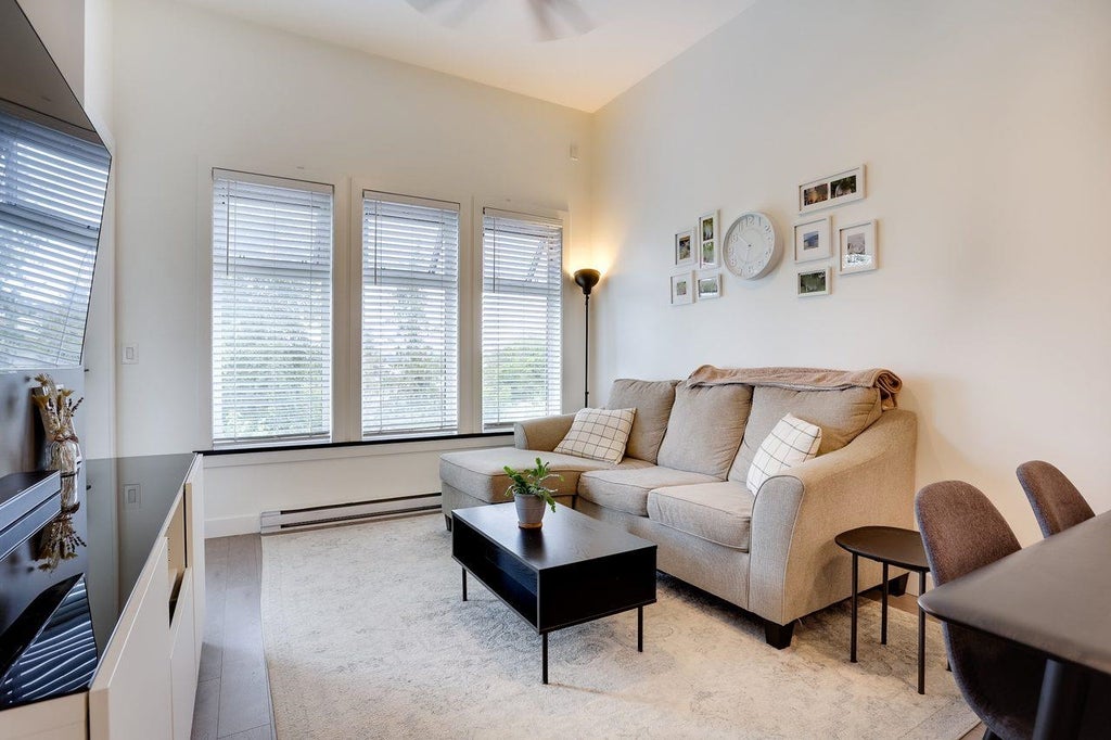 Photo of 20062 Fraser Highway #408, Langley, BC V3A 0E6 (MLS # R3165690)