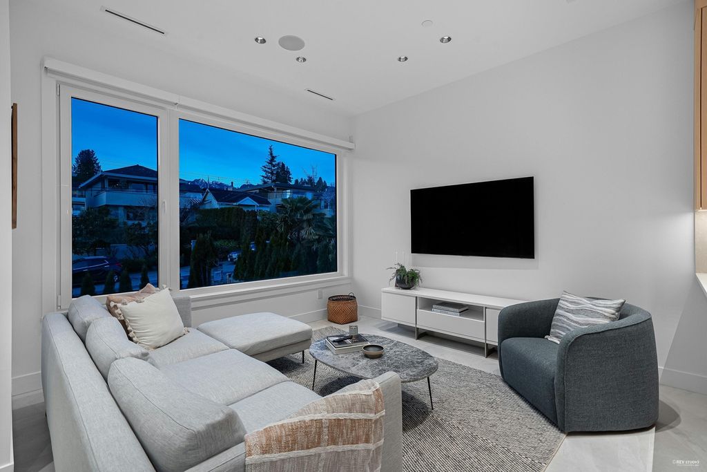 listing image 1107158857674161724