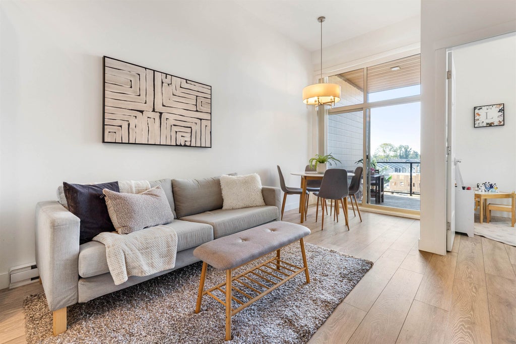 Photo of 20673 78 Avenue #621, Langley, BC V2Y 3K1 (MLS # R3158348)