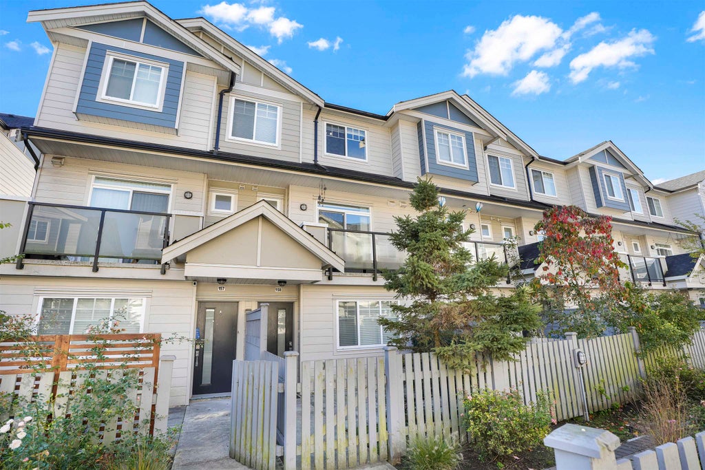 Photo of 13898 64 Avenue #158, Surrey, BC V3W 1L6 (MLS # R3177902)
