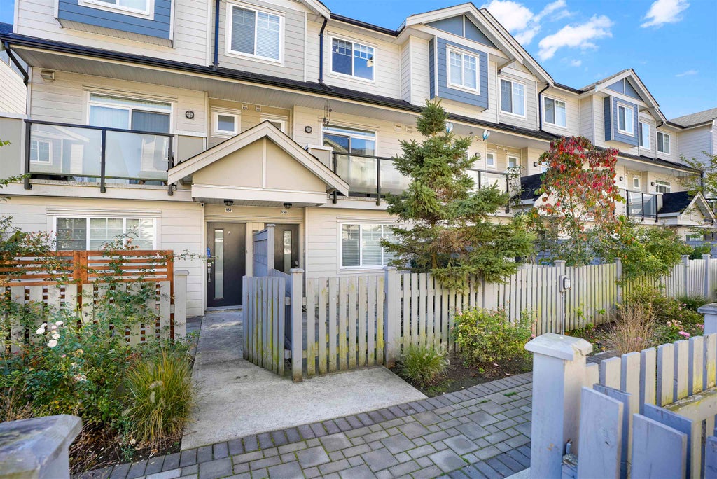 Photo of 13898 64 Avenue #158, Surrey, BC V3W 1L6 (MLS # R3177902)