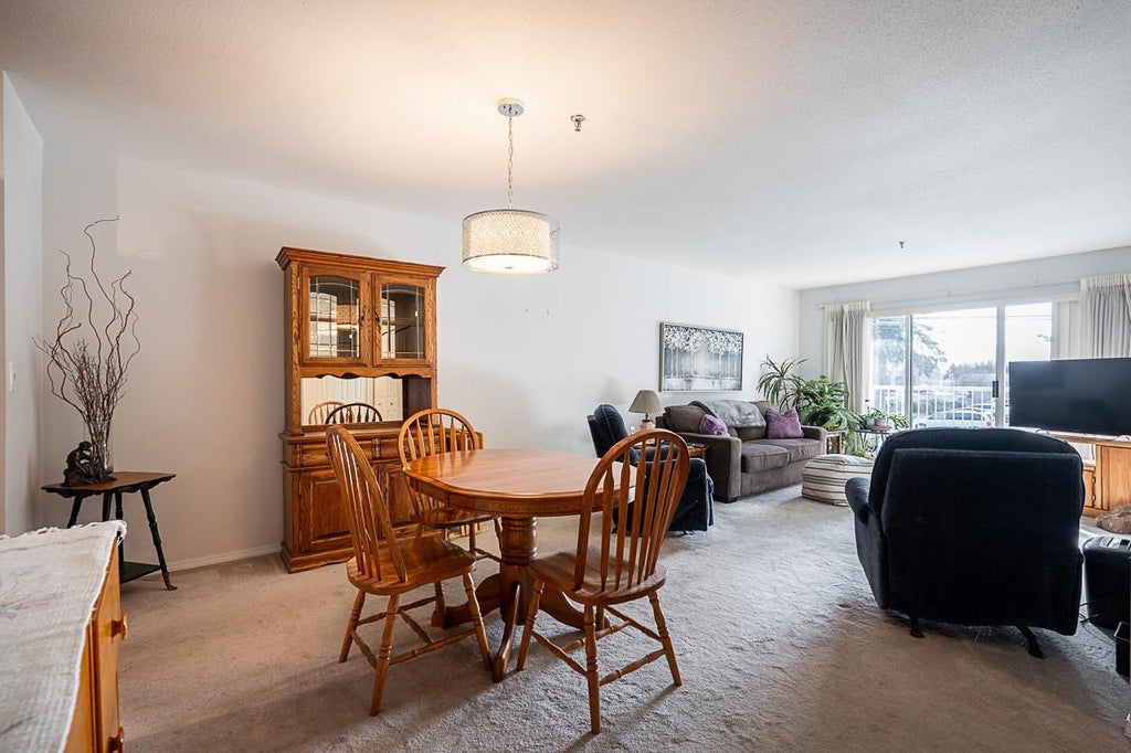 Photo of 33535 King Road #219, Abbotsford, BC V2S 6Z5 (MLS # R3129617)
