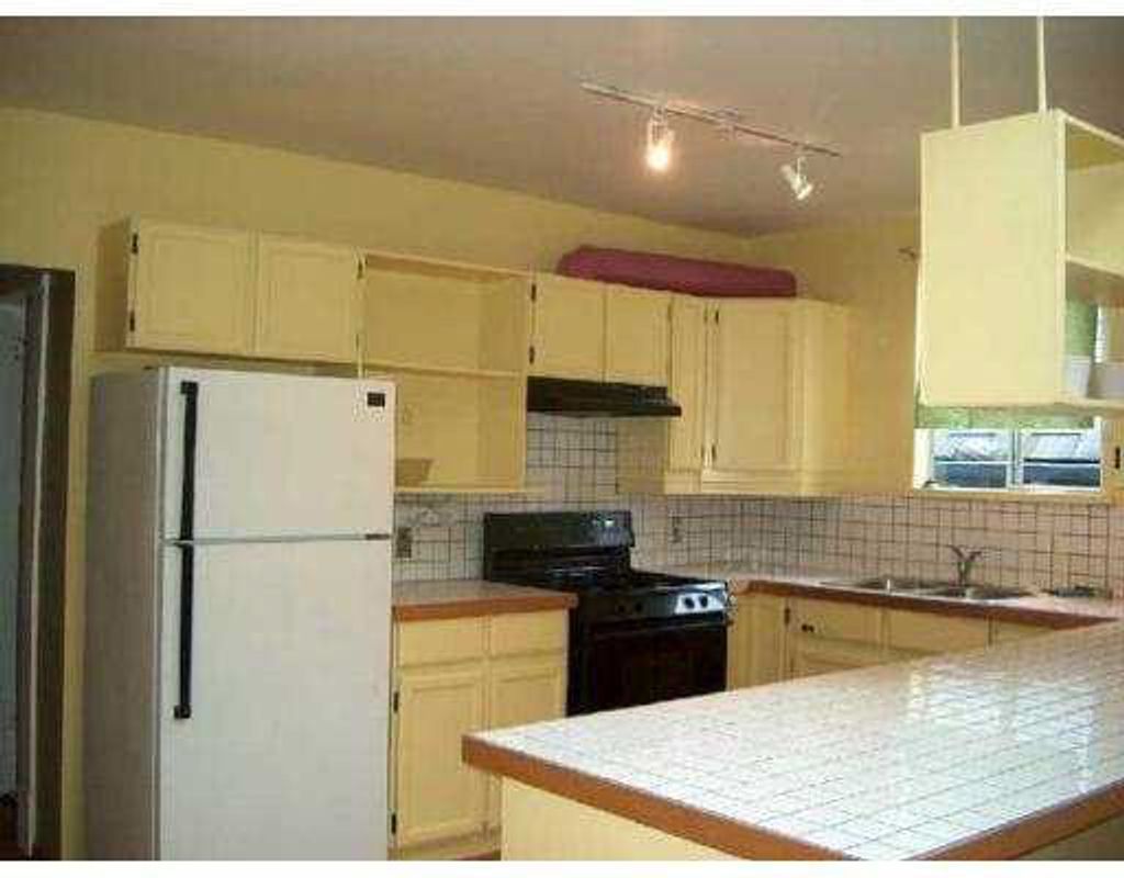 listing image 1108186390718283772