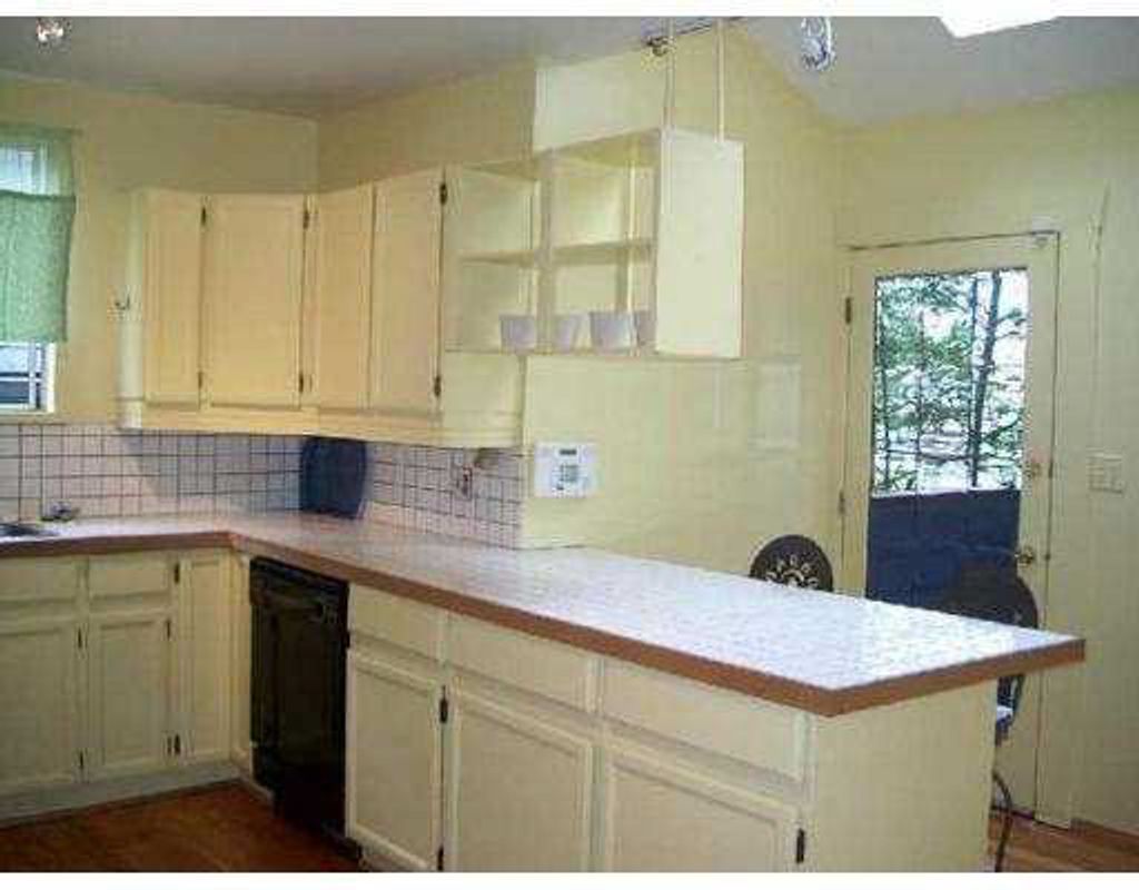 listing image 1101202612438905541