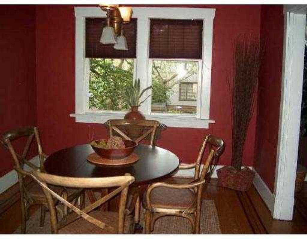 listing image 1101401378178642885