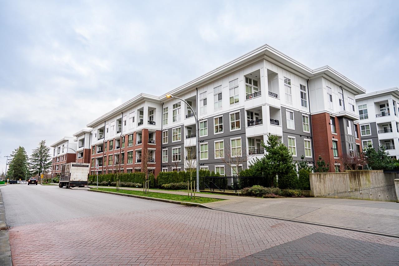 8150 207 Street A319