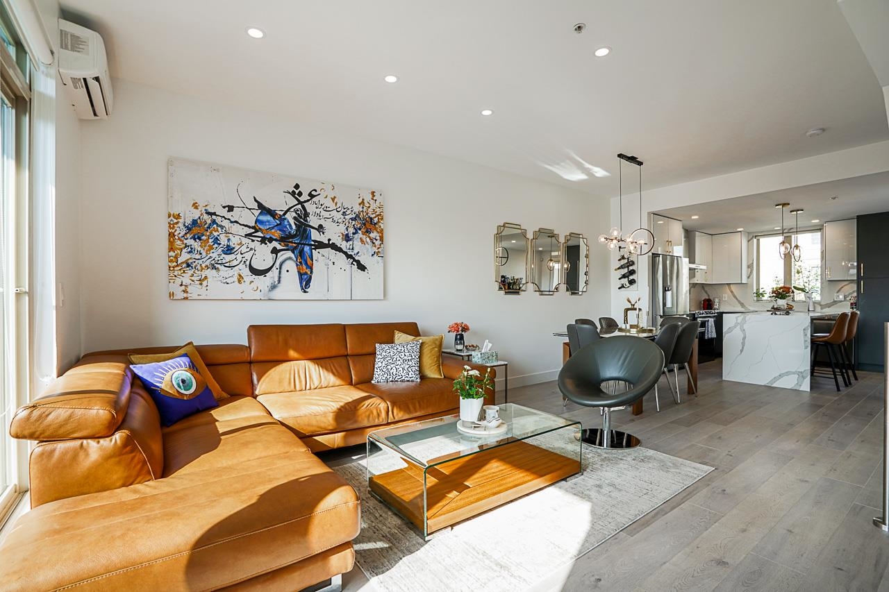 728 W 14th Street 76