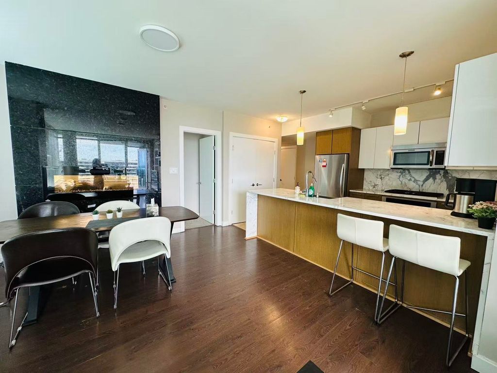 listing image 1109883127856346274