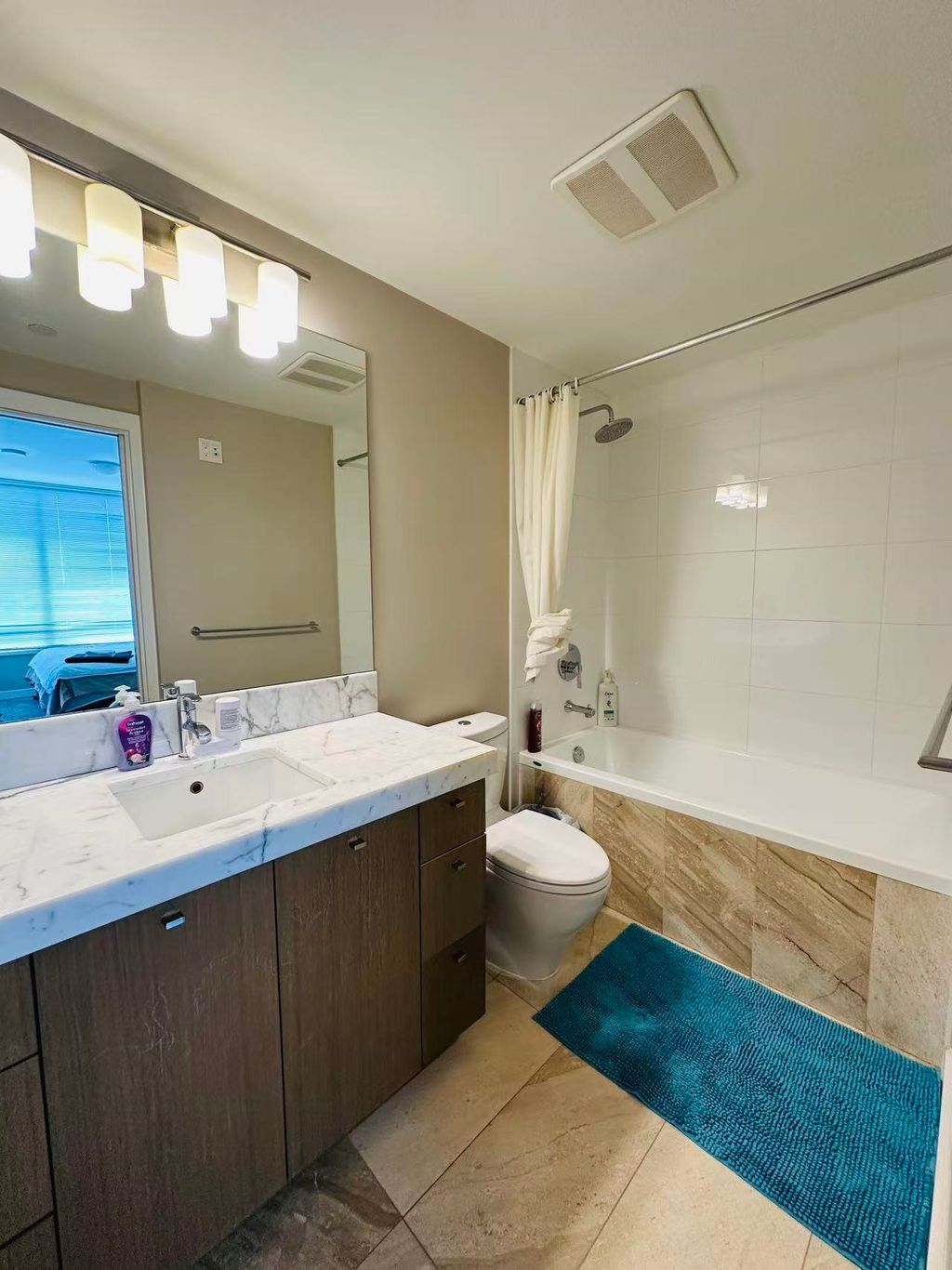 listing image 1108791903815650162