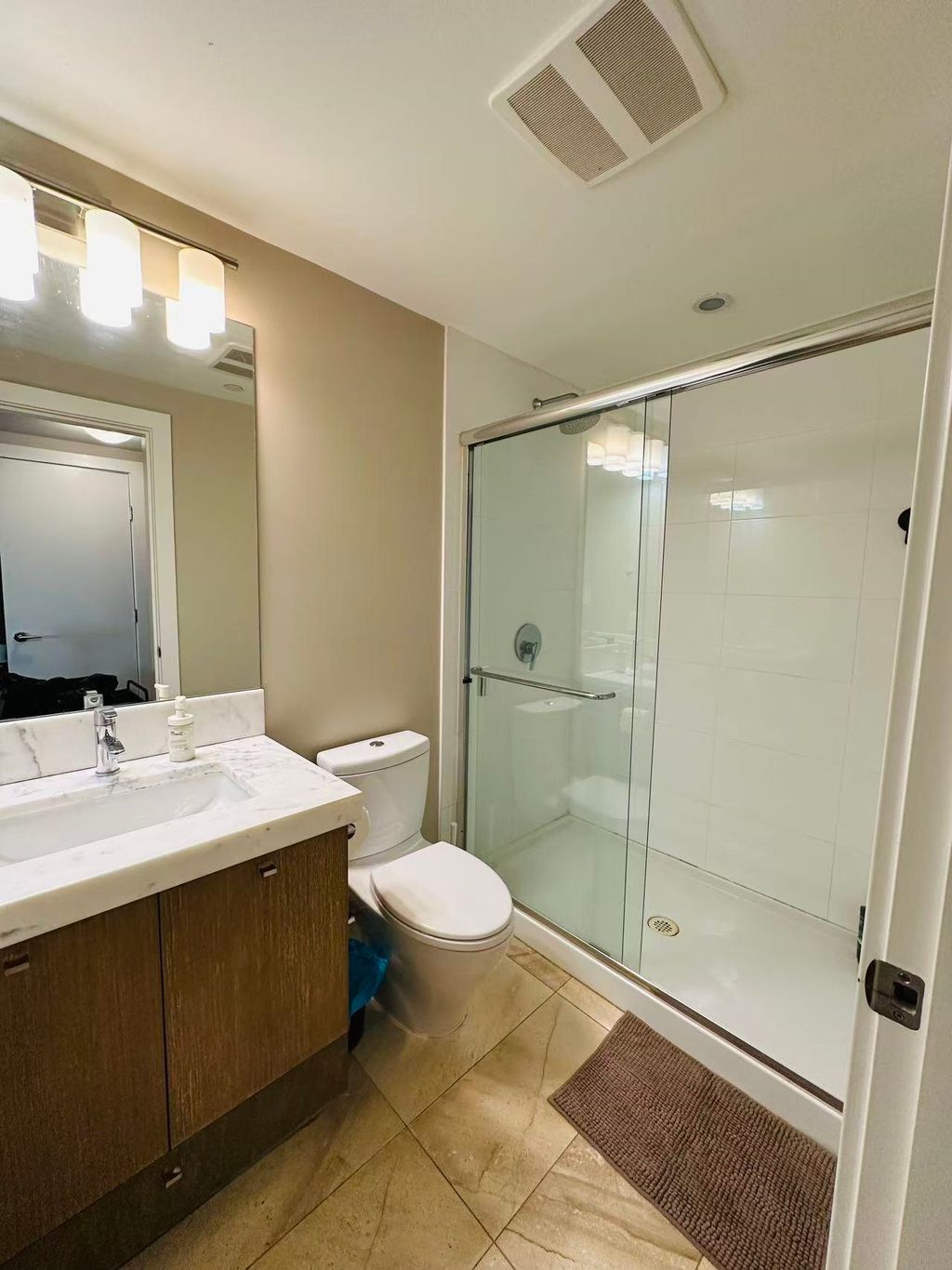 listing image 1102882462945300906