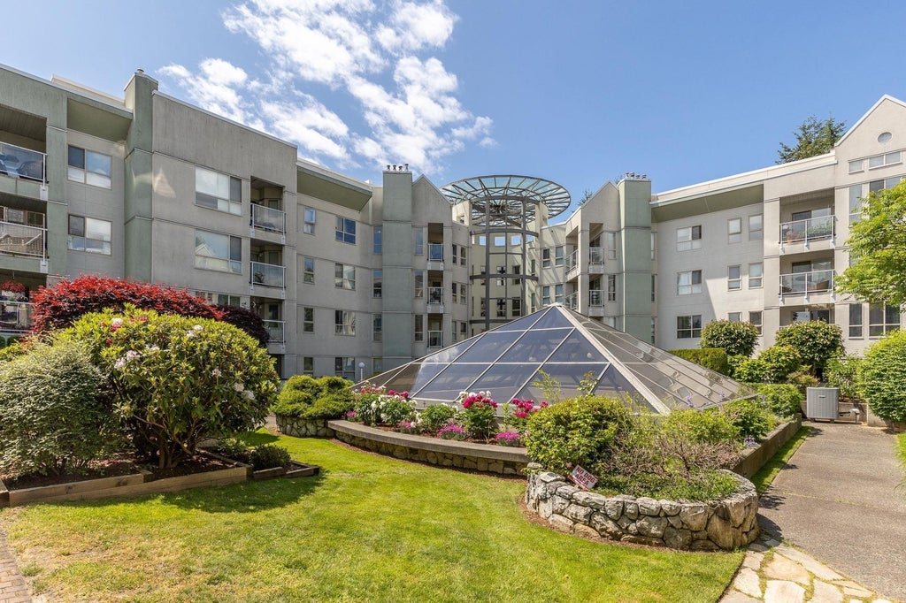 Photo of 2575 Ware Street #111, Abbotsford, BC V2S 3E2 (MLS # R3171102)