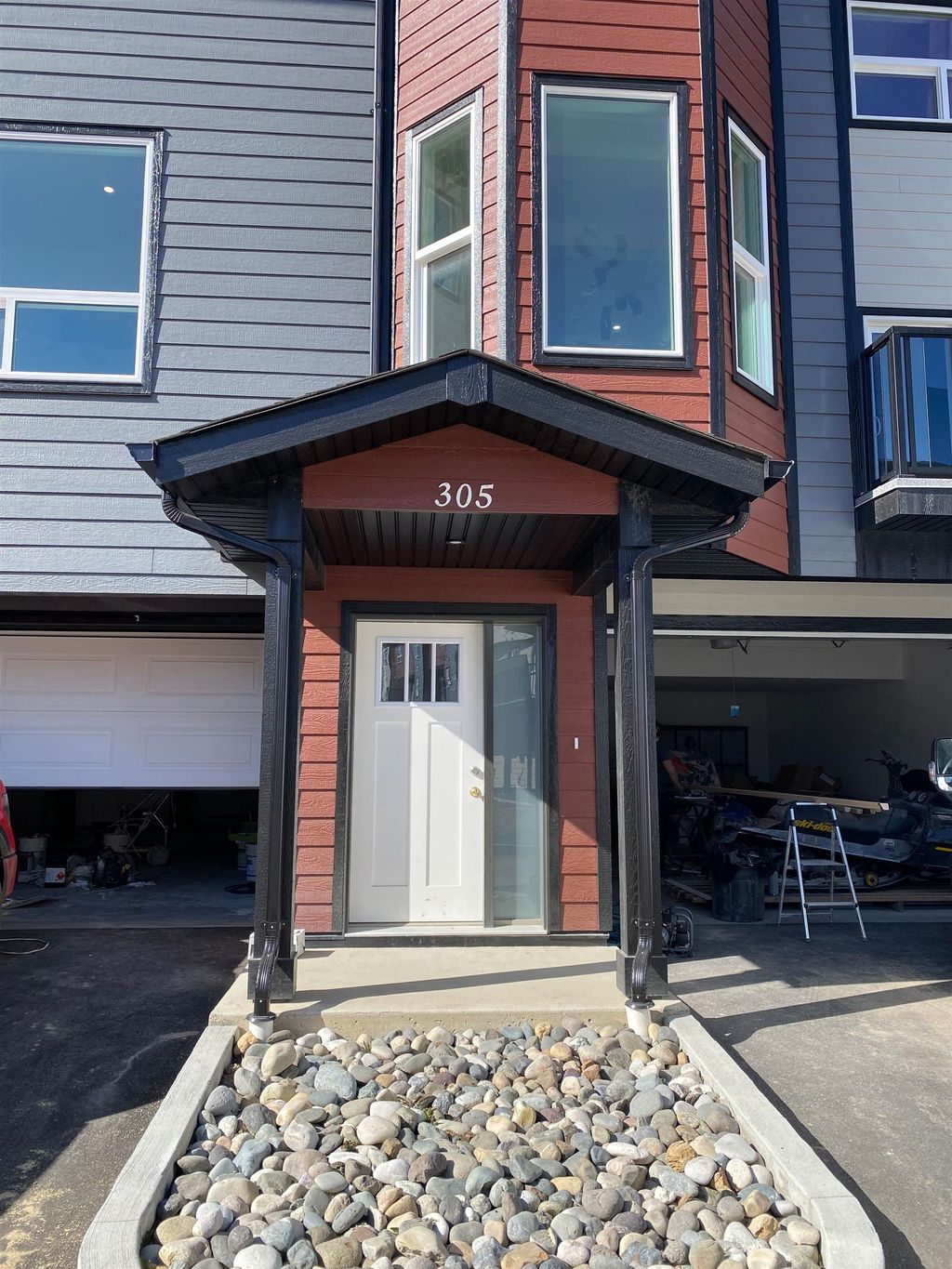 listing image 1103942967879763160