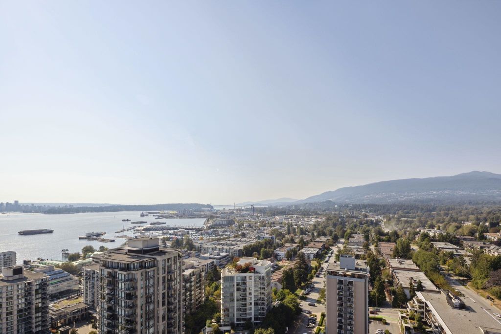 listing image 1100544588782217946