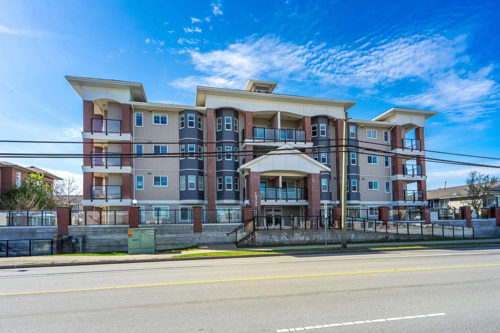 Photo of 19730 56 Avenue #410, Langley, BC V3A 3X6 (MLS # R3176515)