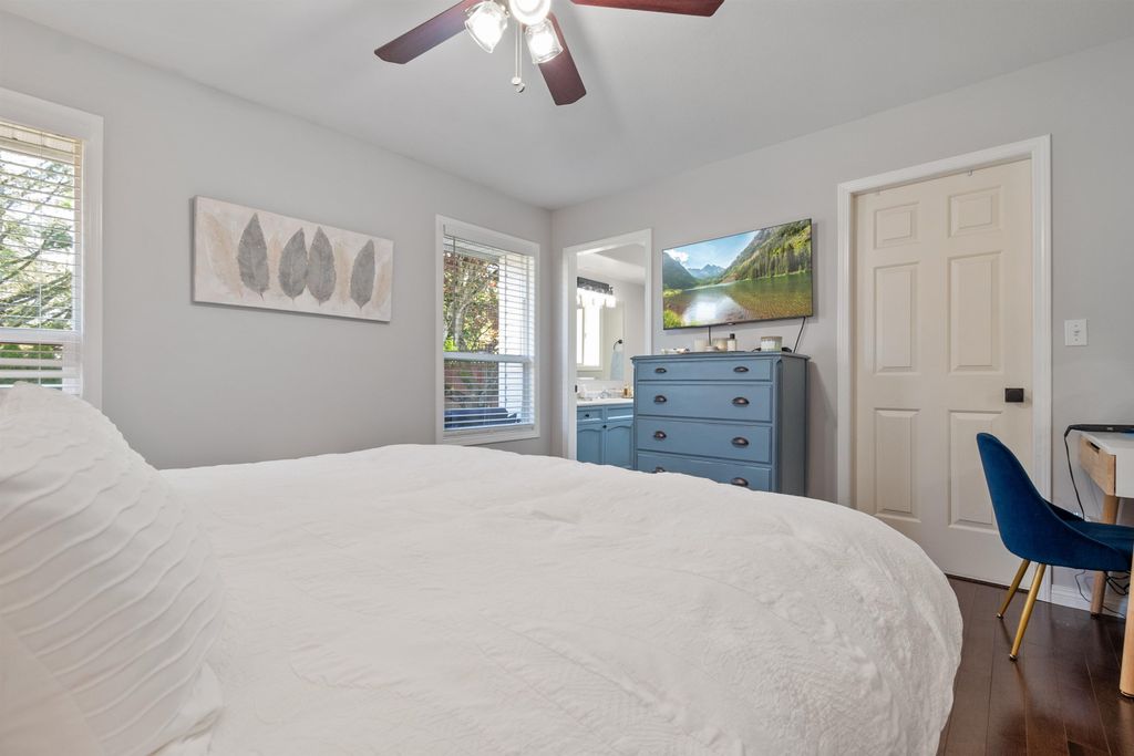 listing image 1103417256032525559