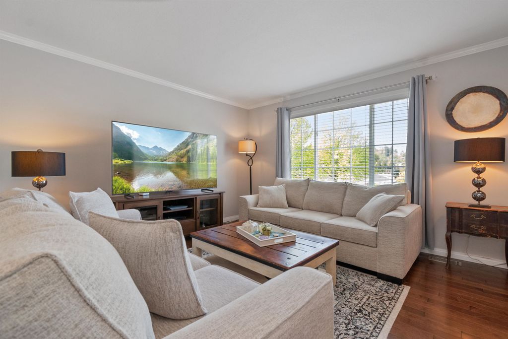 listing image 1108224828351347402