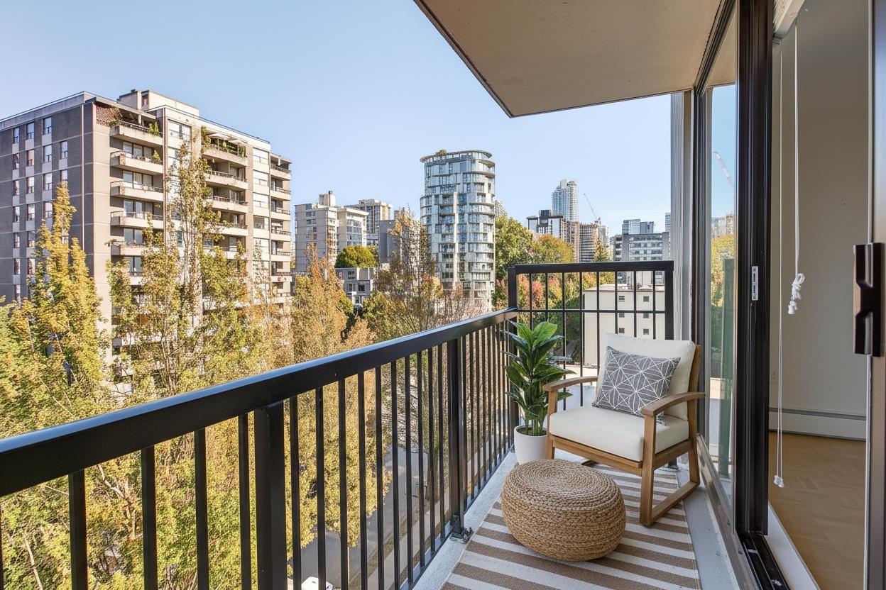 1330 Harwood Street 804