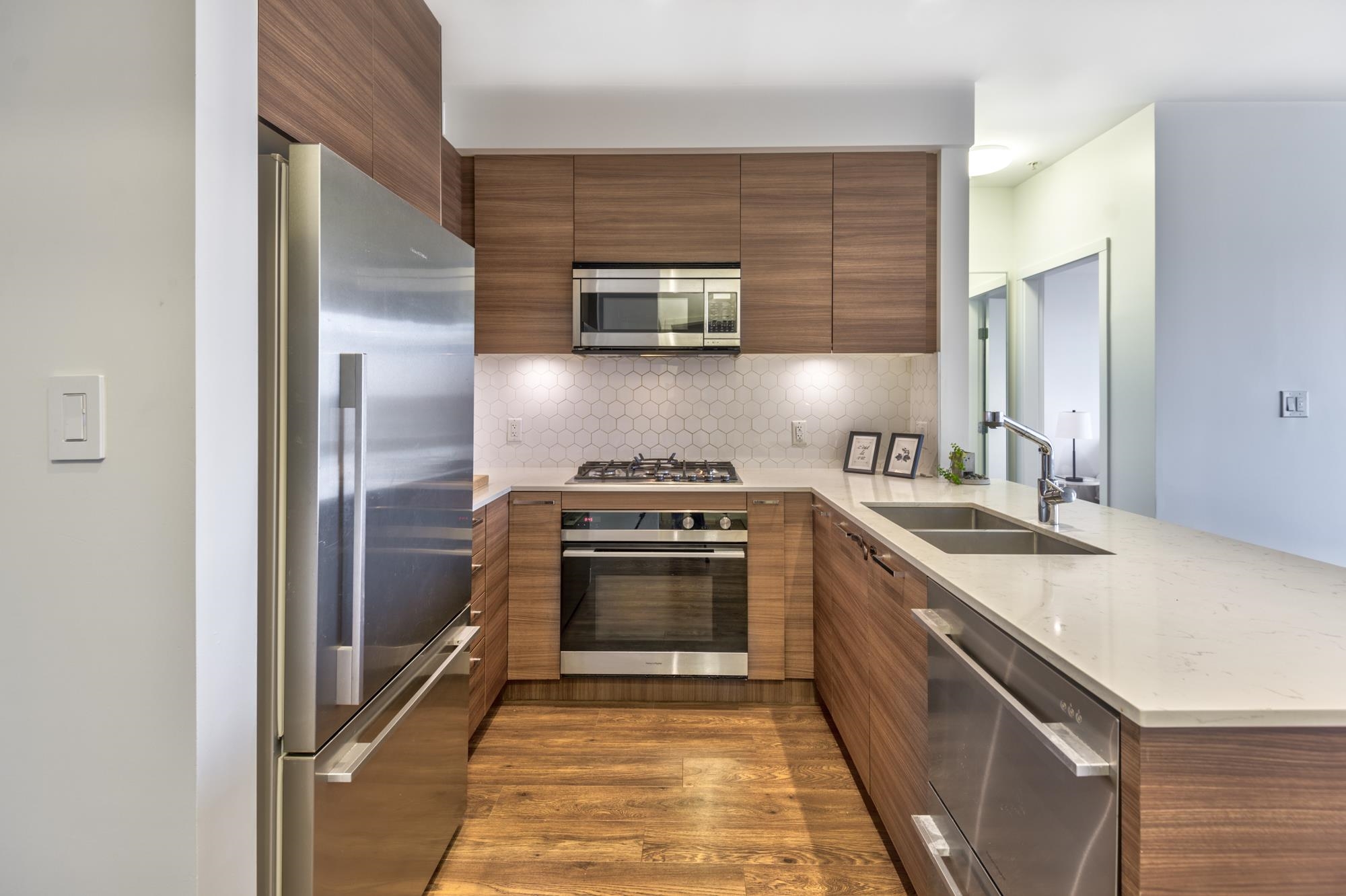 1061 Marine Drive 402