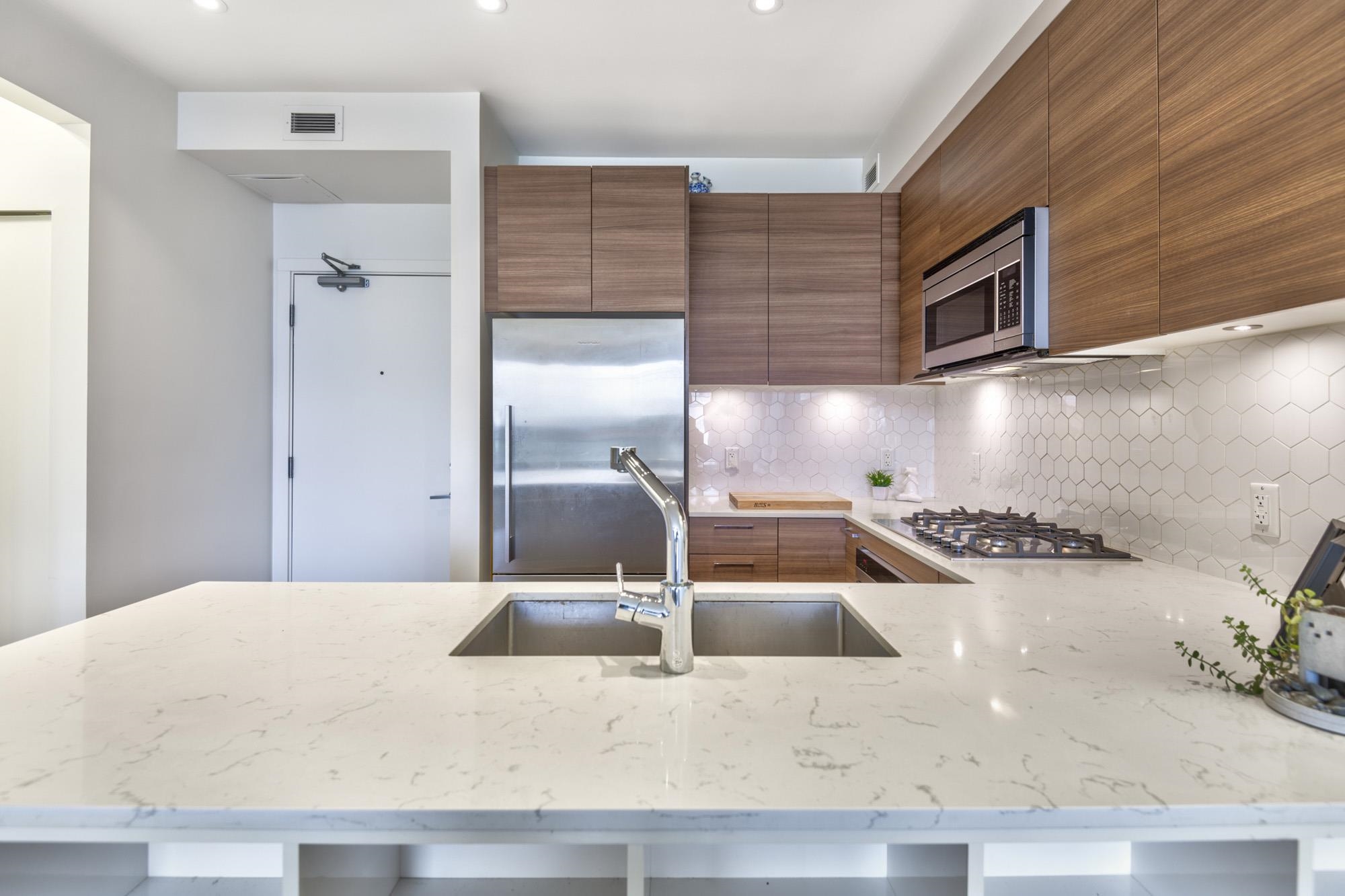 1061 Marine Drive 402