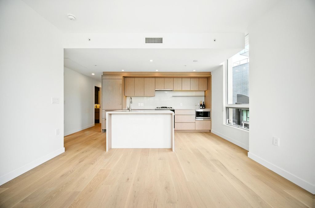 listing image 1108269106335173317