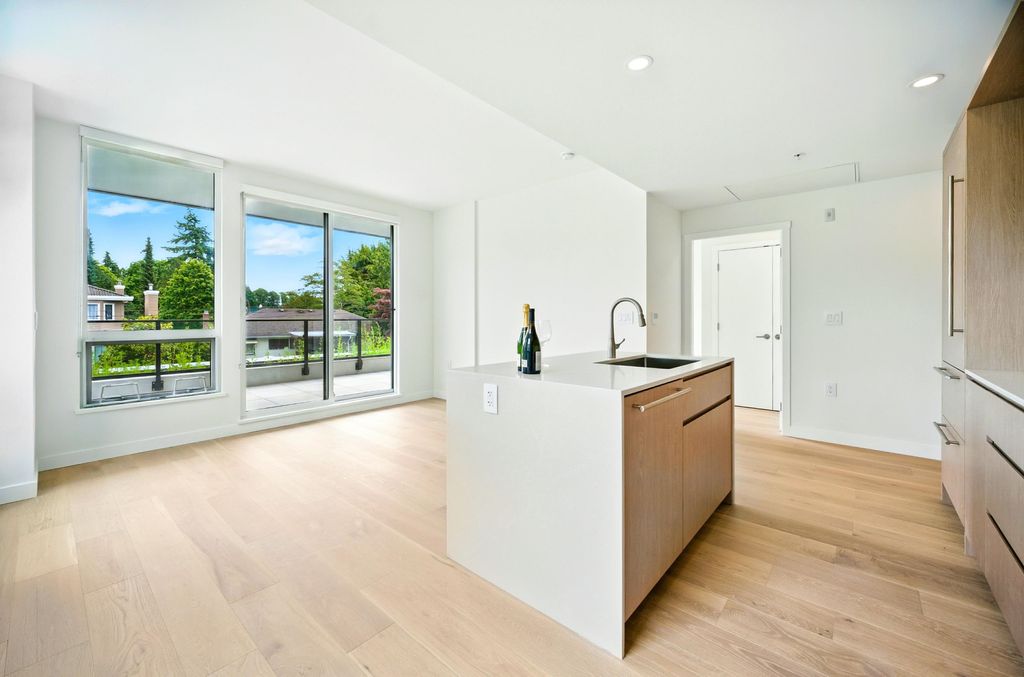 listing image 1106879716479991056