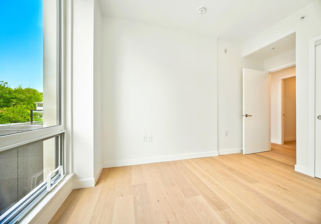 listing image 1106684871464601366