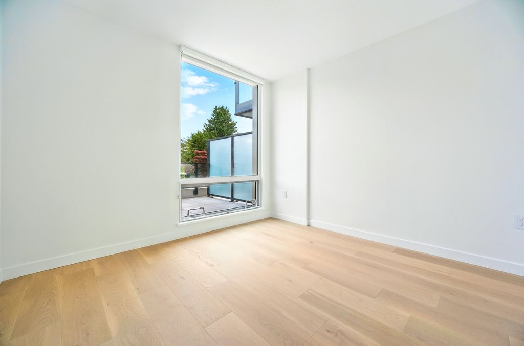 listing image 1100751617374975070