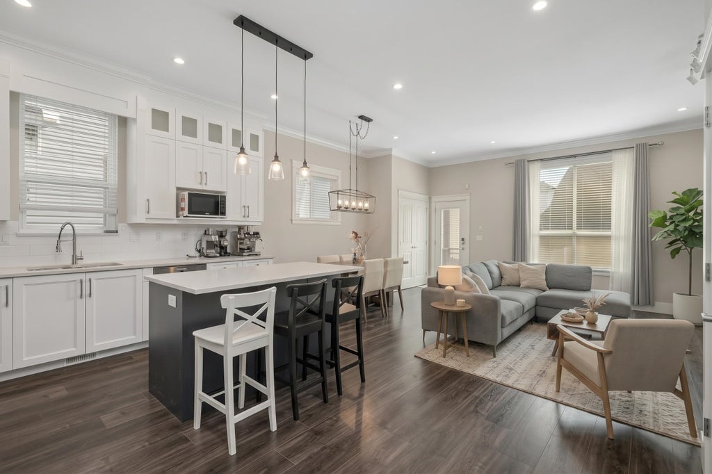 Photo of 19562 72a Avenue, Surrey, BC V4N 6P4 (MLS # R3172683)