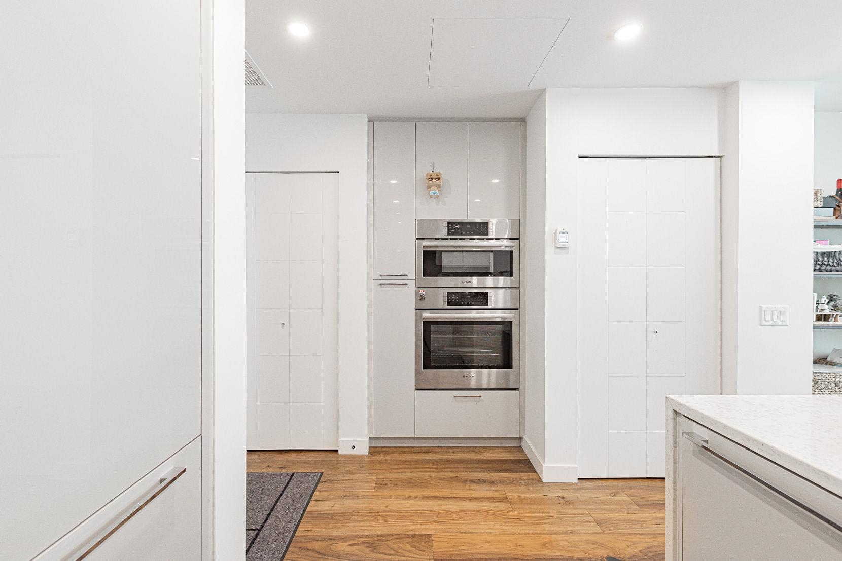 5058 Cambie Street 108