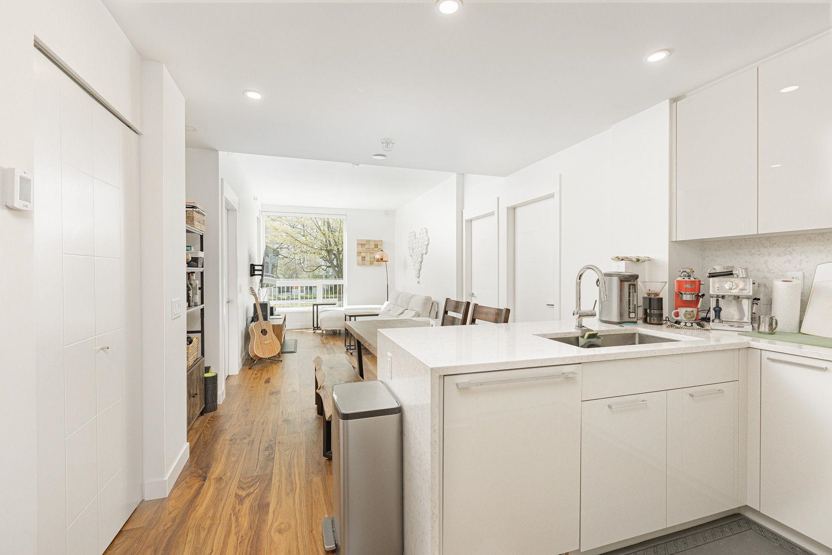 5058 Cambie Street 108