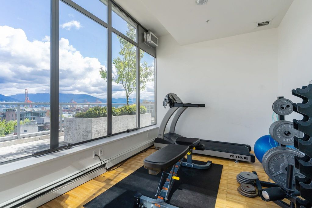 listing image 1104491872077596563