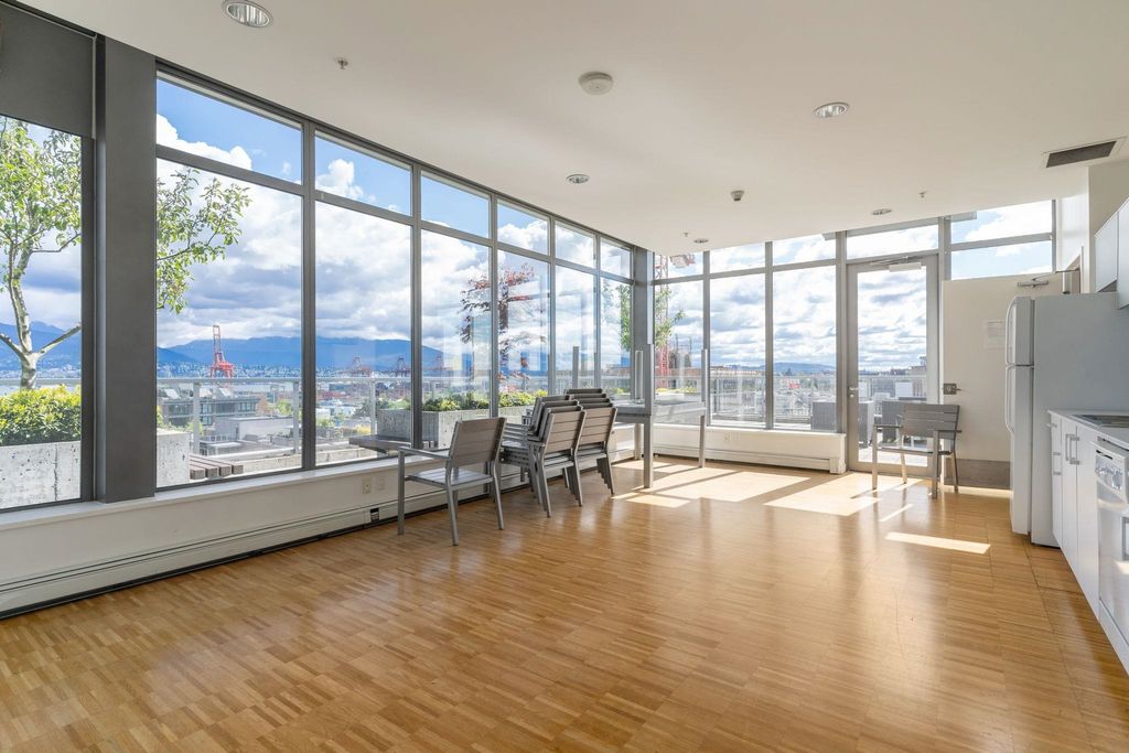 listing image 1100144568136275103