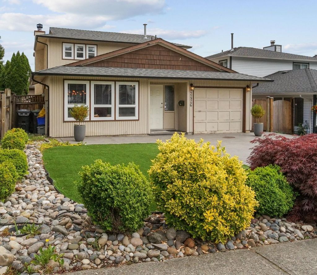 Photo of 2426 Wayburne Crescent, Langley, BC V2Y 1B7 (MLS # R3134826)