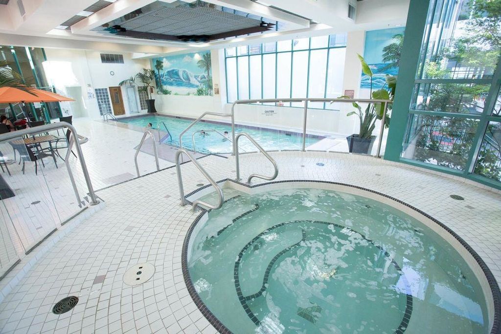 listing image 1101078357709585987