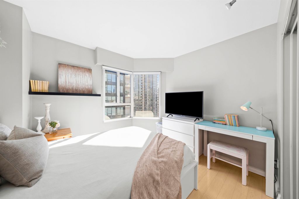 listing image 1109910225185736045