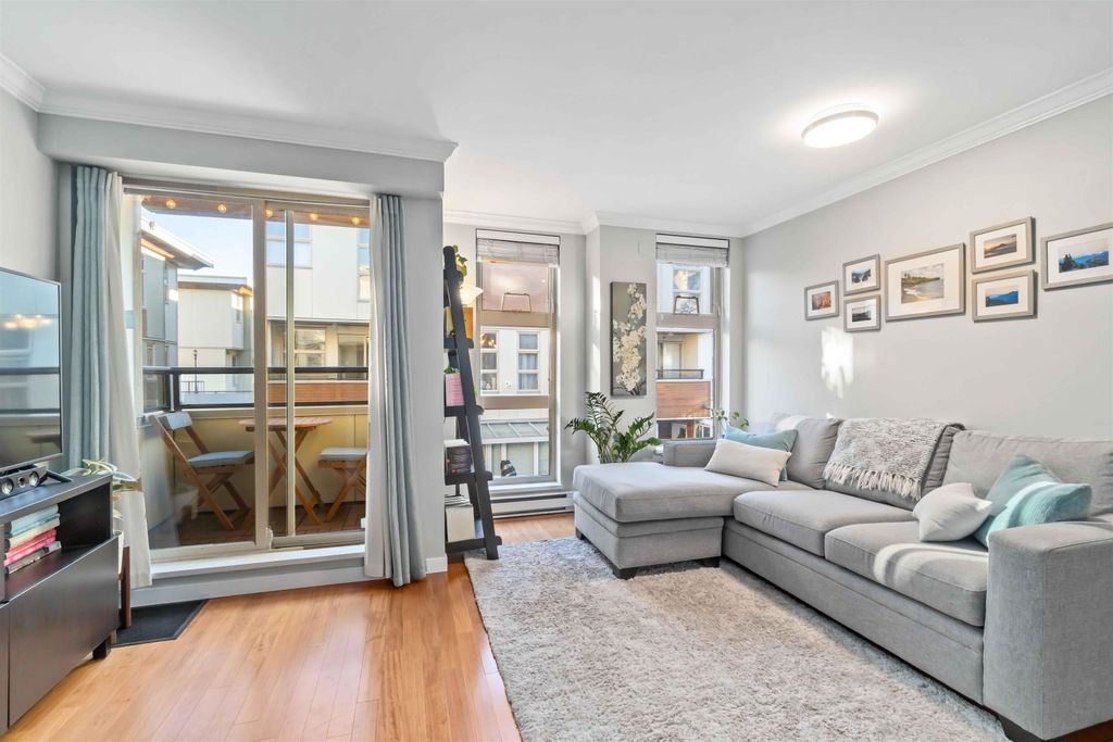 listing image 1104538217262971468