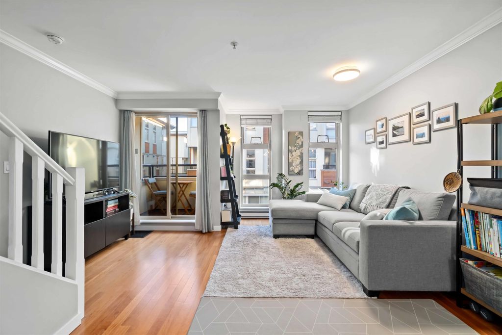 listing image 1105221118242768968