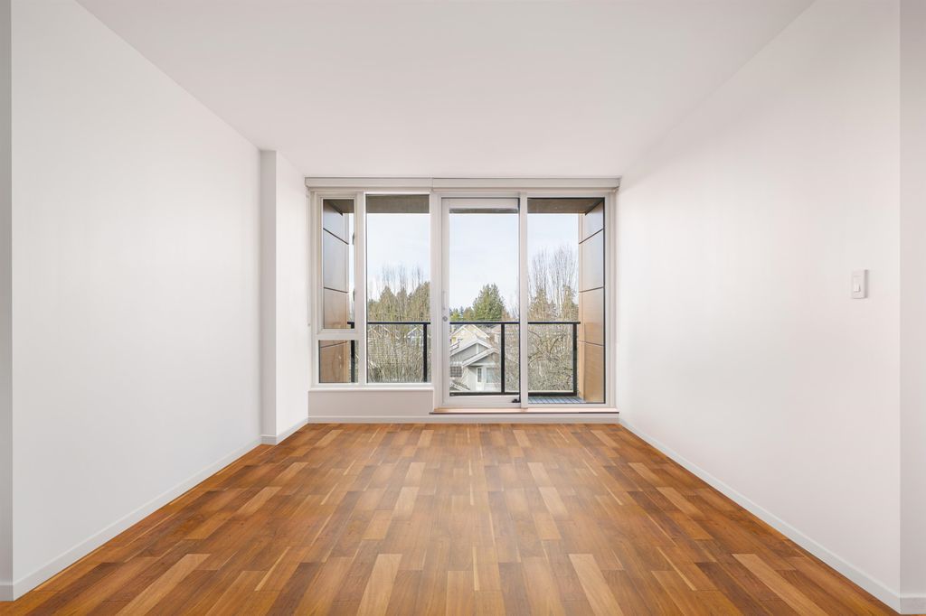 listing image 1102896834290803848