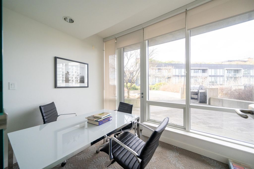 listing image 1101719028791670330