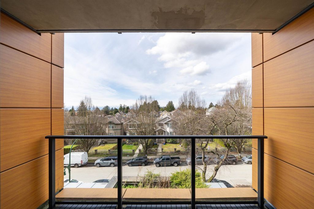 listing image 1100871992128234975