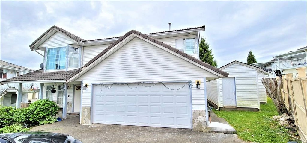 Photo of 13310 88a Avenue, Surrey, BC V3V 7W4 (MLS # R3148430)